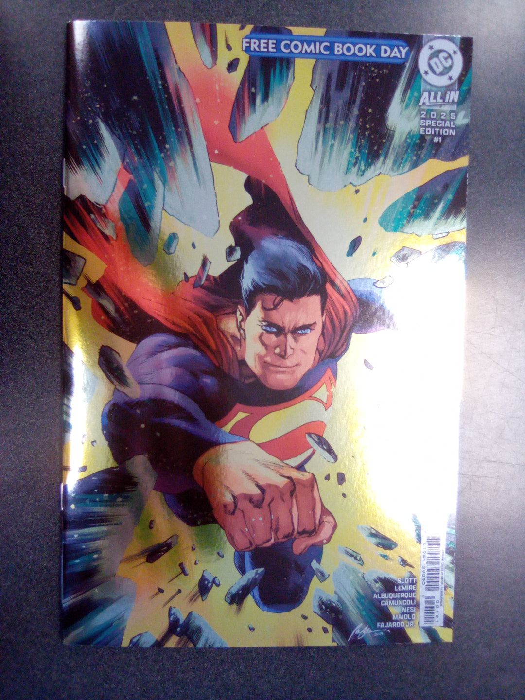 Free Comic Book Day 2025 - DC All In Absolute Universe 2025 Free Comic Book Day Special Edition Foil Variant