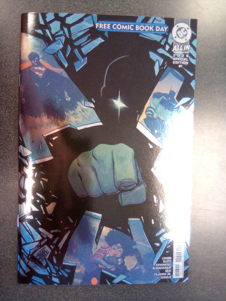 Free Comic Book Day 2025 - DC All In Absolute Universe 2025 Free Comic Book Day Special Edition Foil Variant
