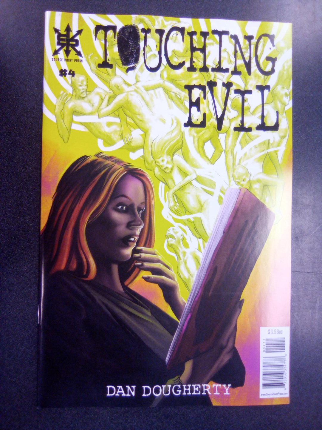 Touching Evil #4 (2020)