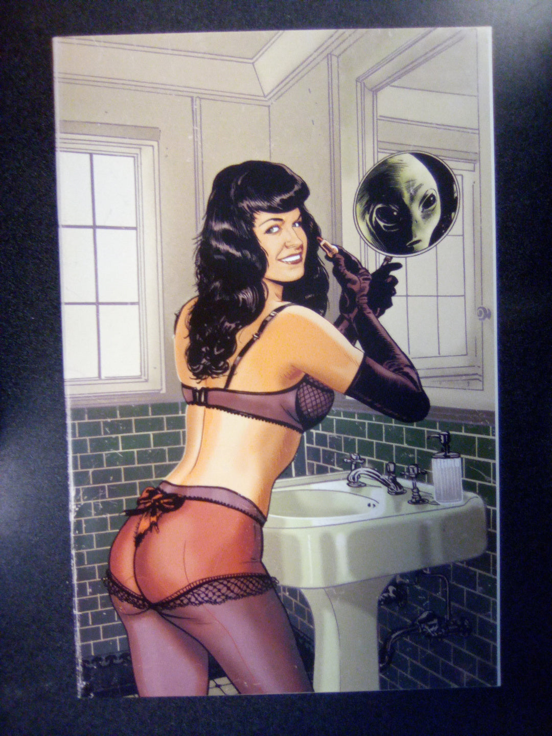 Bettie Page Alien Agenda #4 Cover H 25 Copy Broxton Virgin Variant