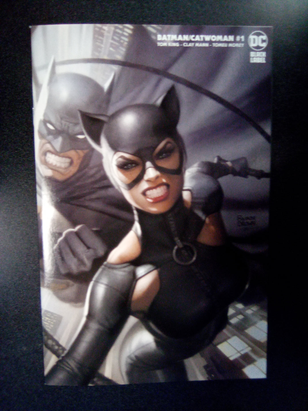 Batman Catwoman #1 (2021) Ryan Brown Minimal Trade Variant