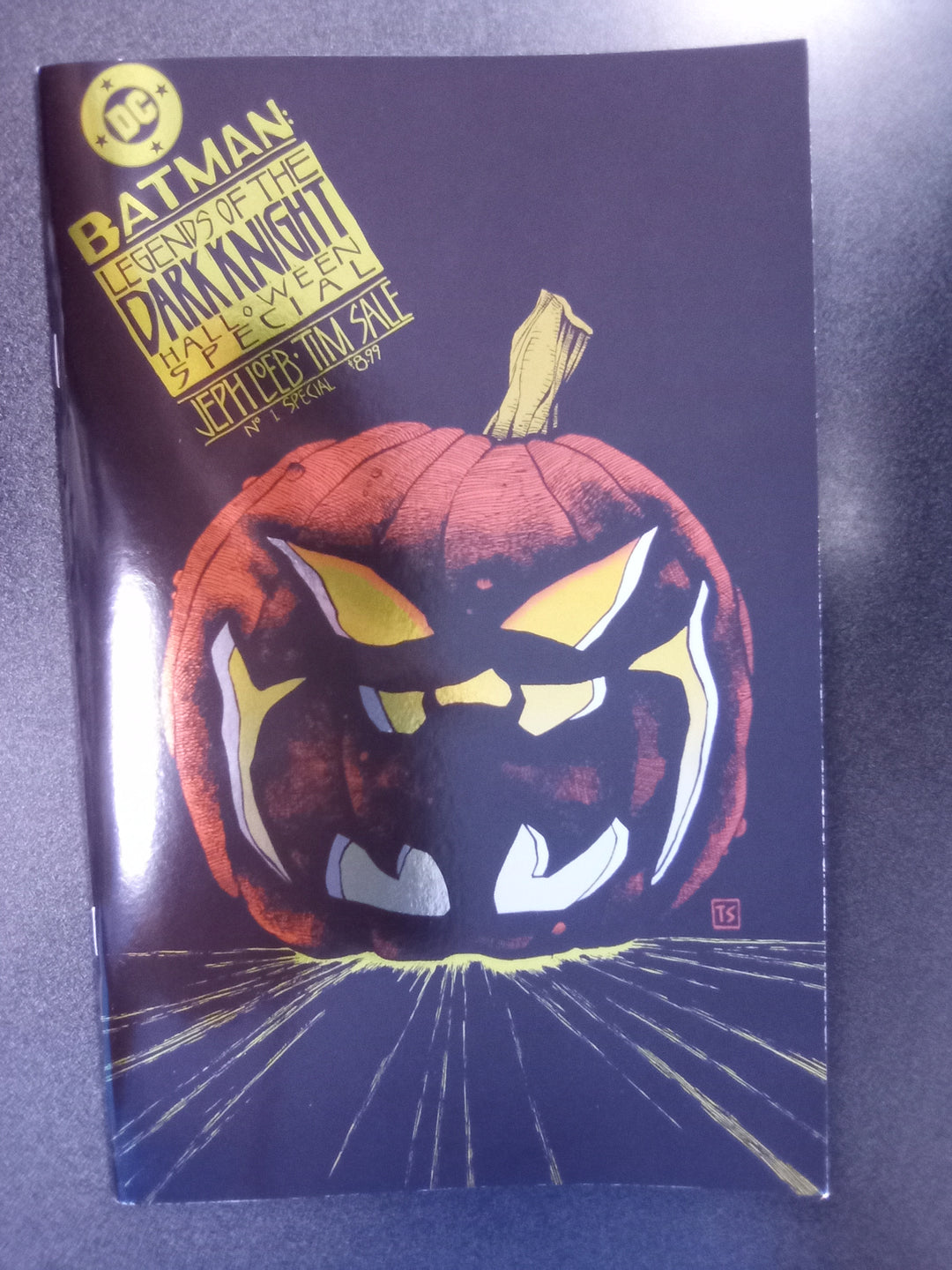 Batman Legends Of The Dark Knight Halloween Special Facsimile Edition #1 Cover B Tim Sale Foil Variant