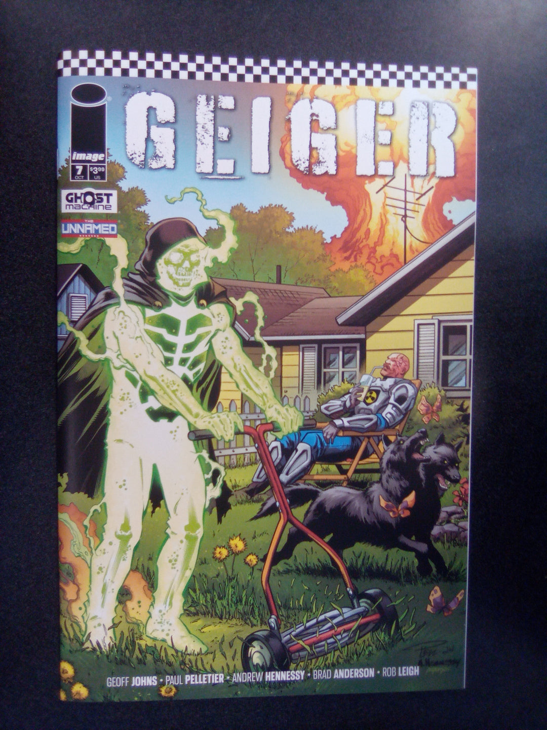 Geiger #7 (2024) Cover B Paul Pelletier & Drew Hennessy Variant