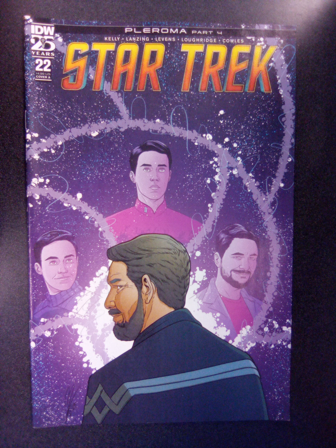 Star Trek #22 Cover A (Levens)