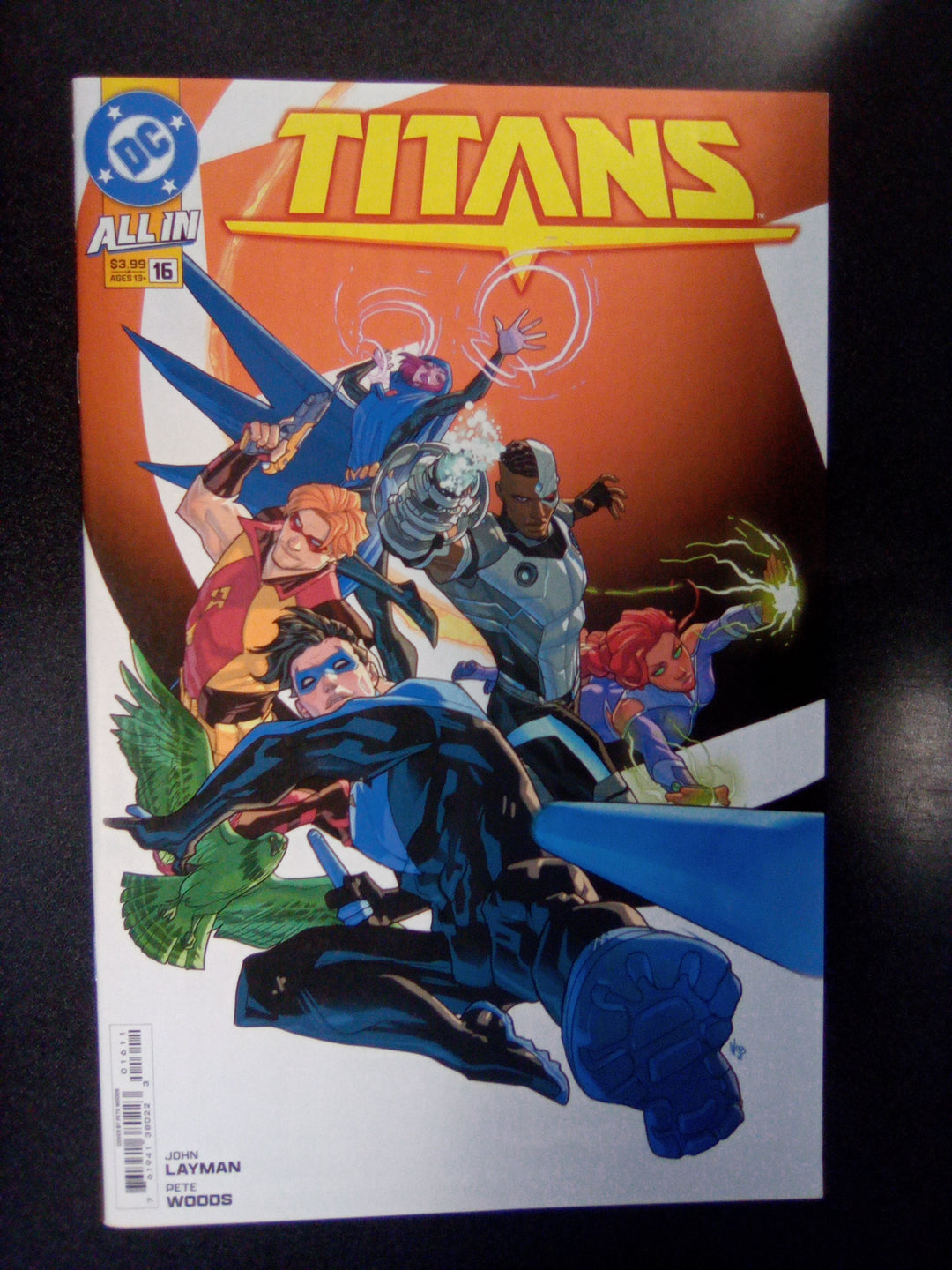 Titans #16 Cover A Pete Woods