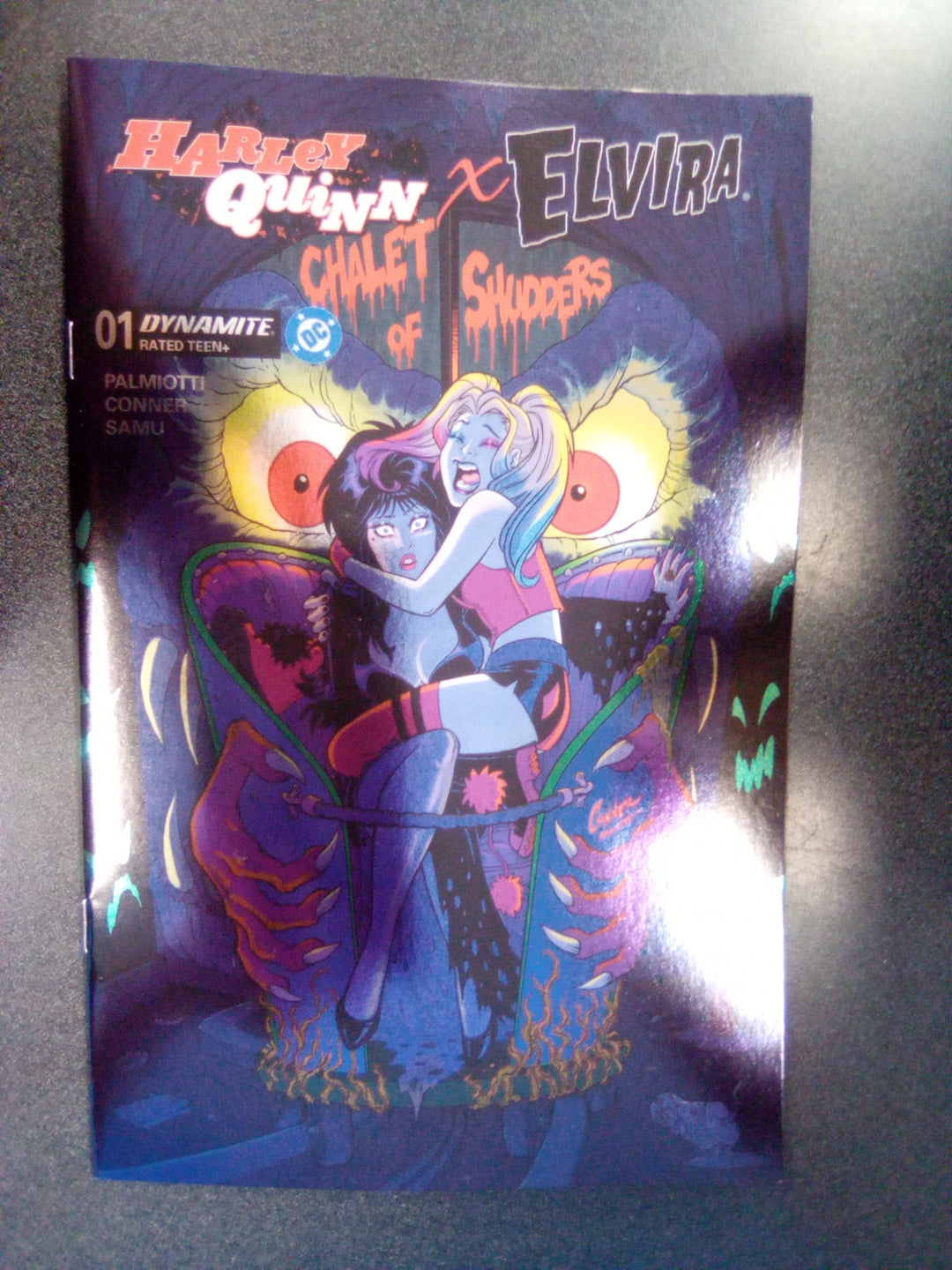 Harley Quinn X Elvira #1 Cover P Inc 1:15 Amanda Conner Foil Variant