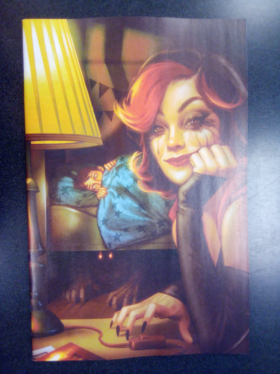 Hello Darkness #15 F 1:10 Variant Edition (Puebla)