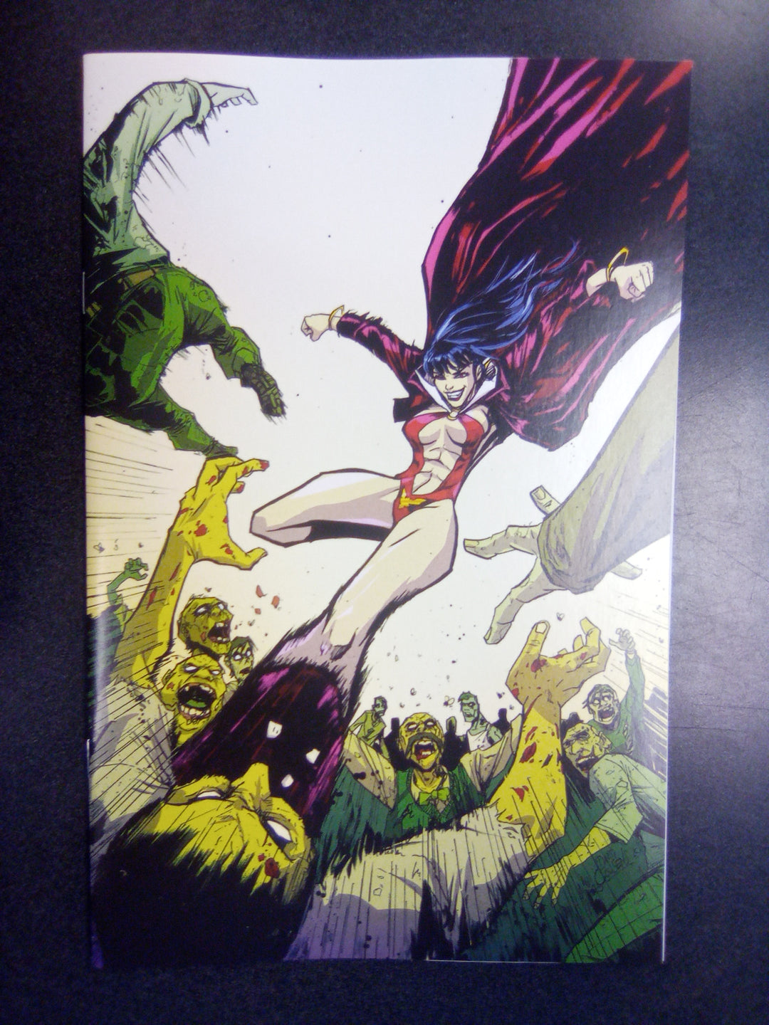 Dienamite Blood Red #1 Cover H 1:10 David Cousens Full Art Variant