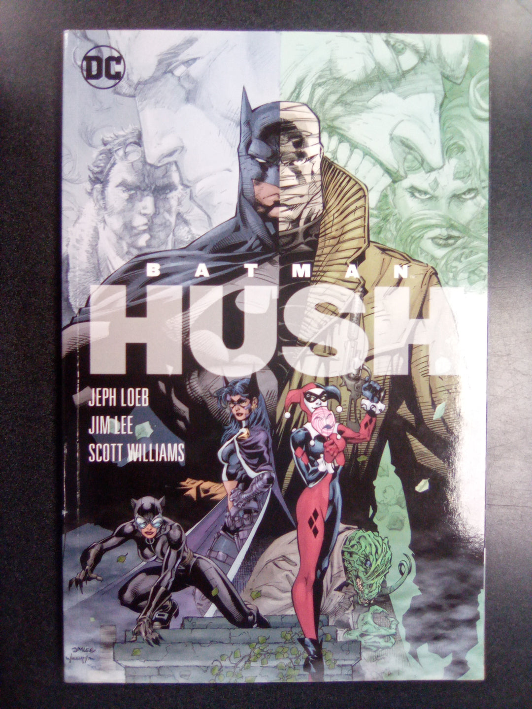 Batman Hush TPB - Used (Very Good)