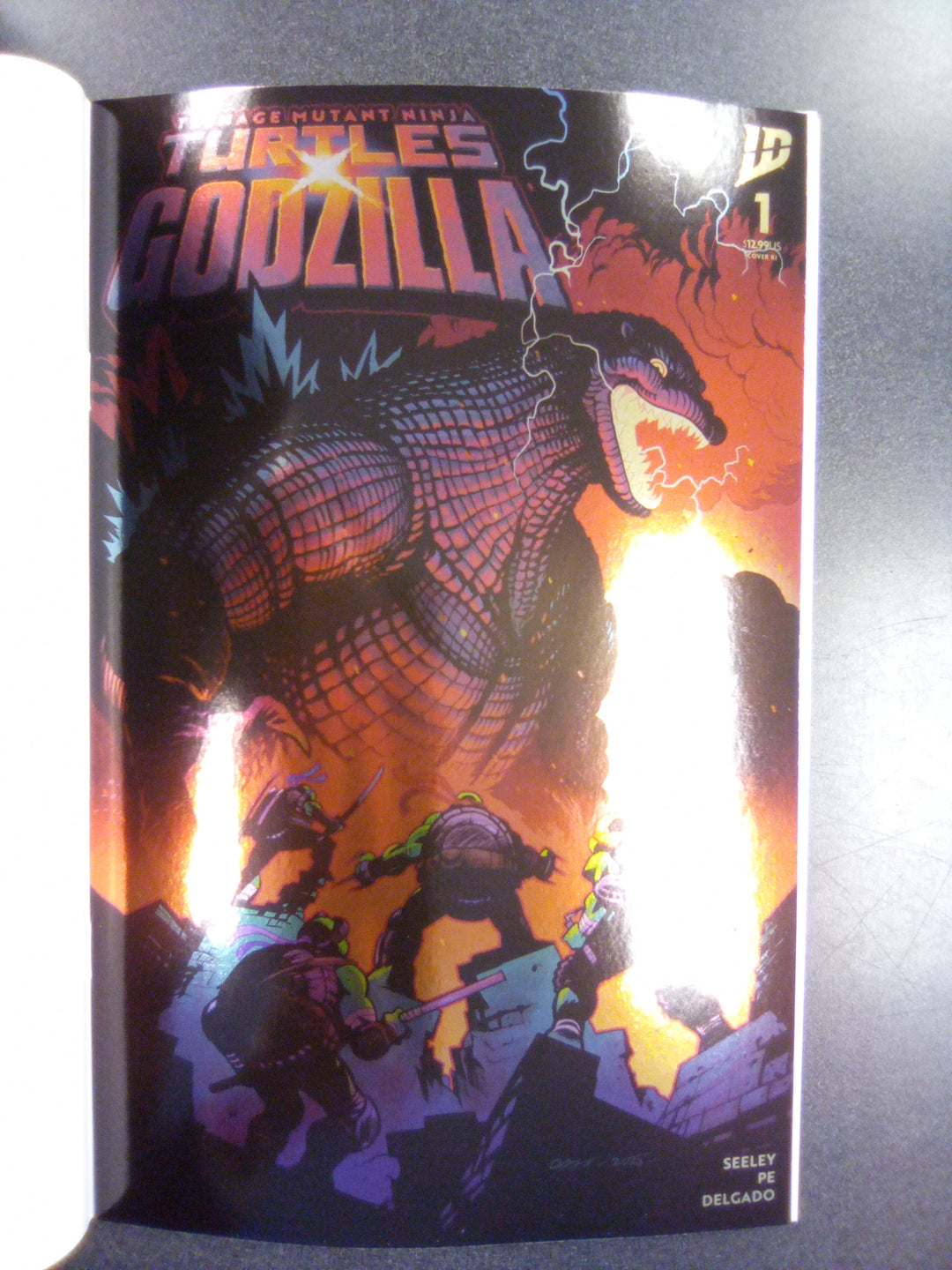 Teenage Mutant Ninja Turtles X Godzilla #1 Variant Ri (25) Foil (Burnett)