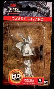 Dungeons & Dragons Nolzur`S Marvelous Unpainted Miniatures: W4 Dwarf Female Wizard