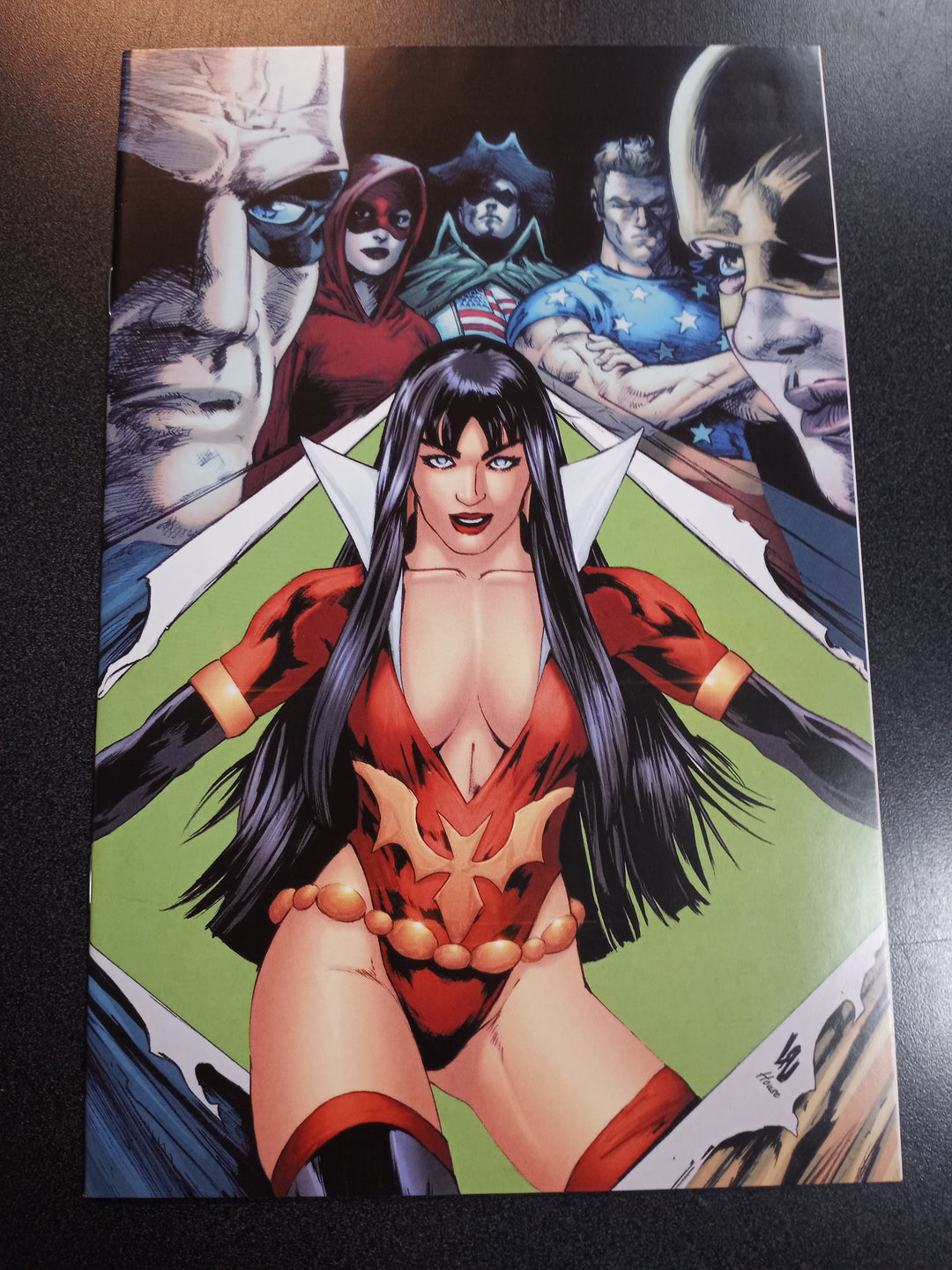 Vampirella Dark Powers #2 1:25 Lau Virgin Variant