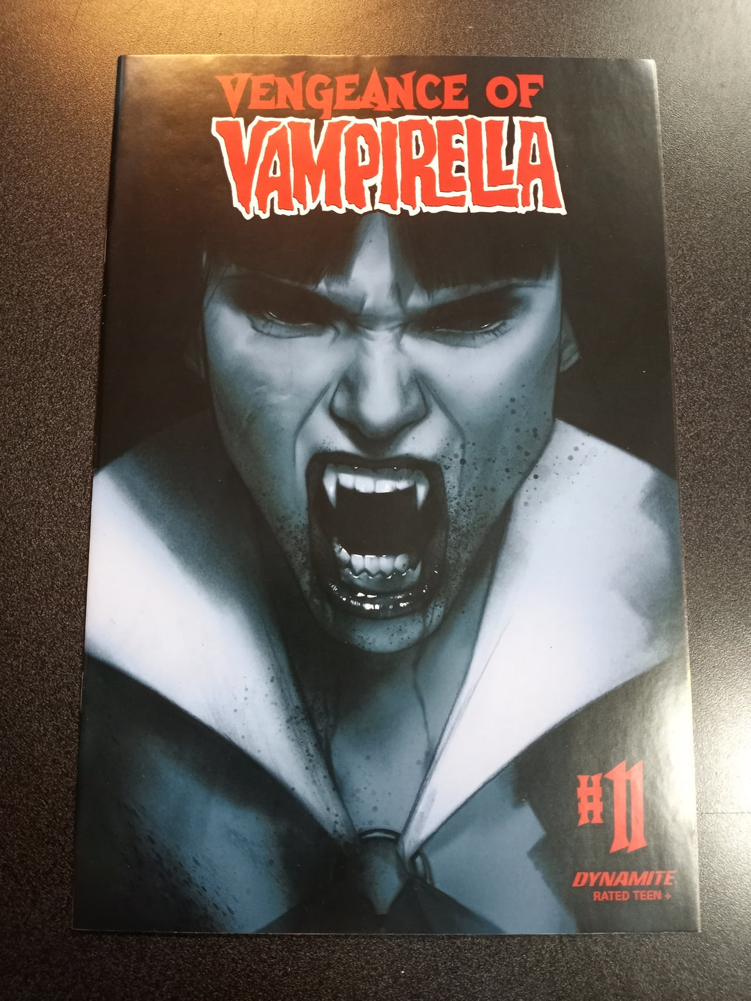 Vengeance Of Vampirella #11 1:40 Oliver Tint Variant