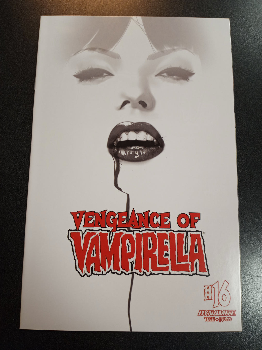 Vengeance Of Vampirella #16 1:30 Oliver B&W Variant