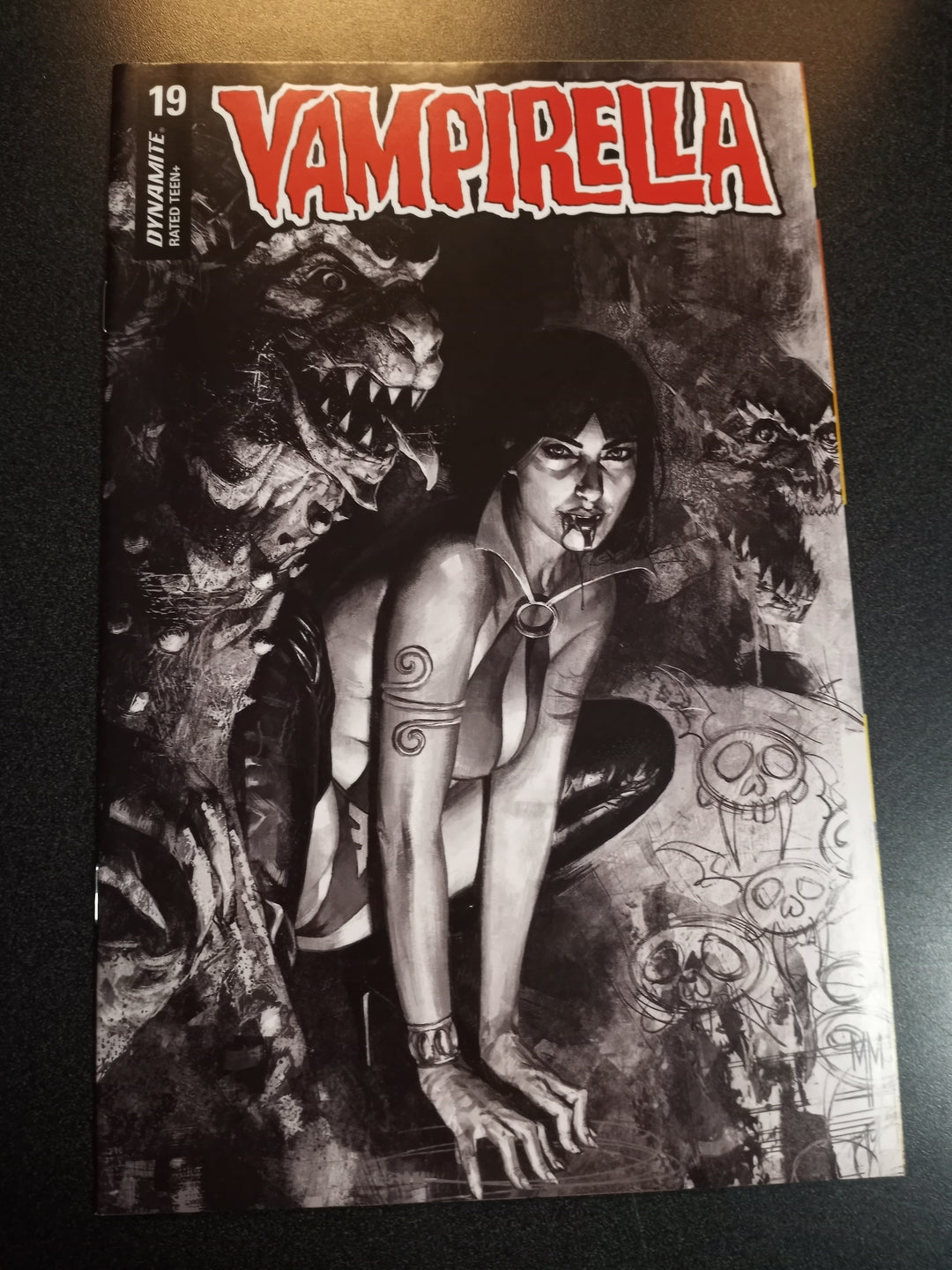 Vampirella #19 1:40 Mastrazzo B&W Variant