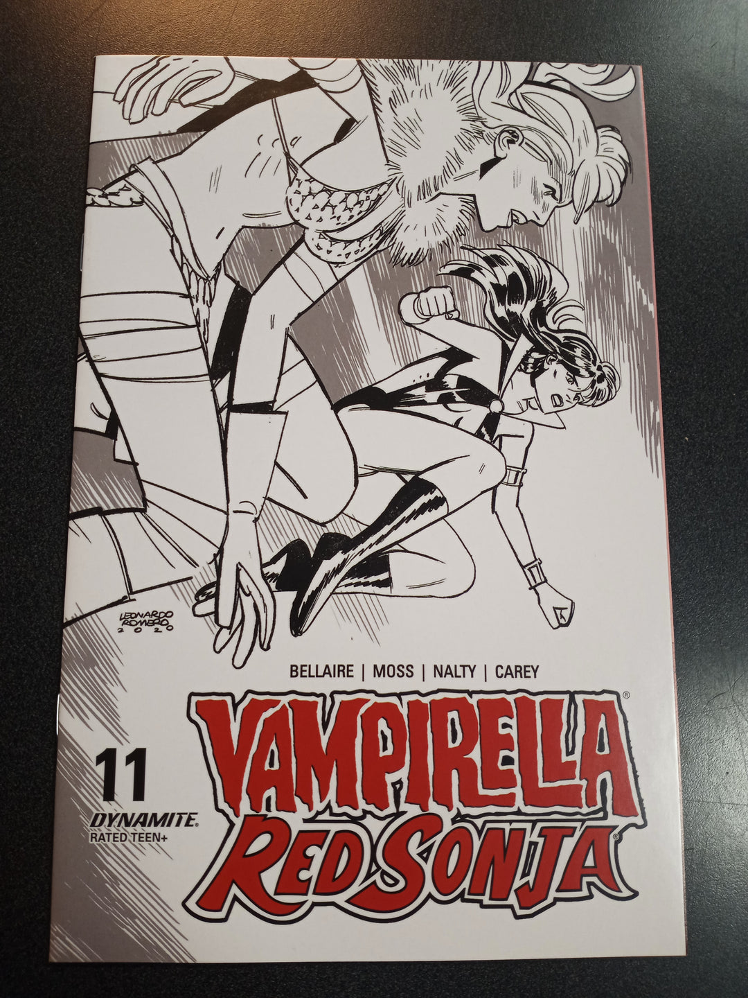 Vampirella Red Sonja #11 1:40 Romero & Bellaire B&W Variant