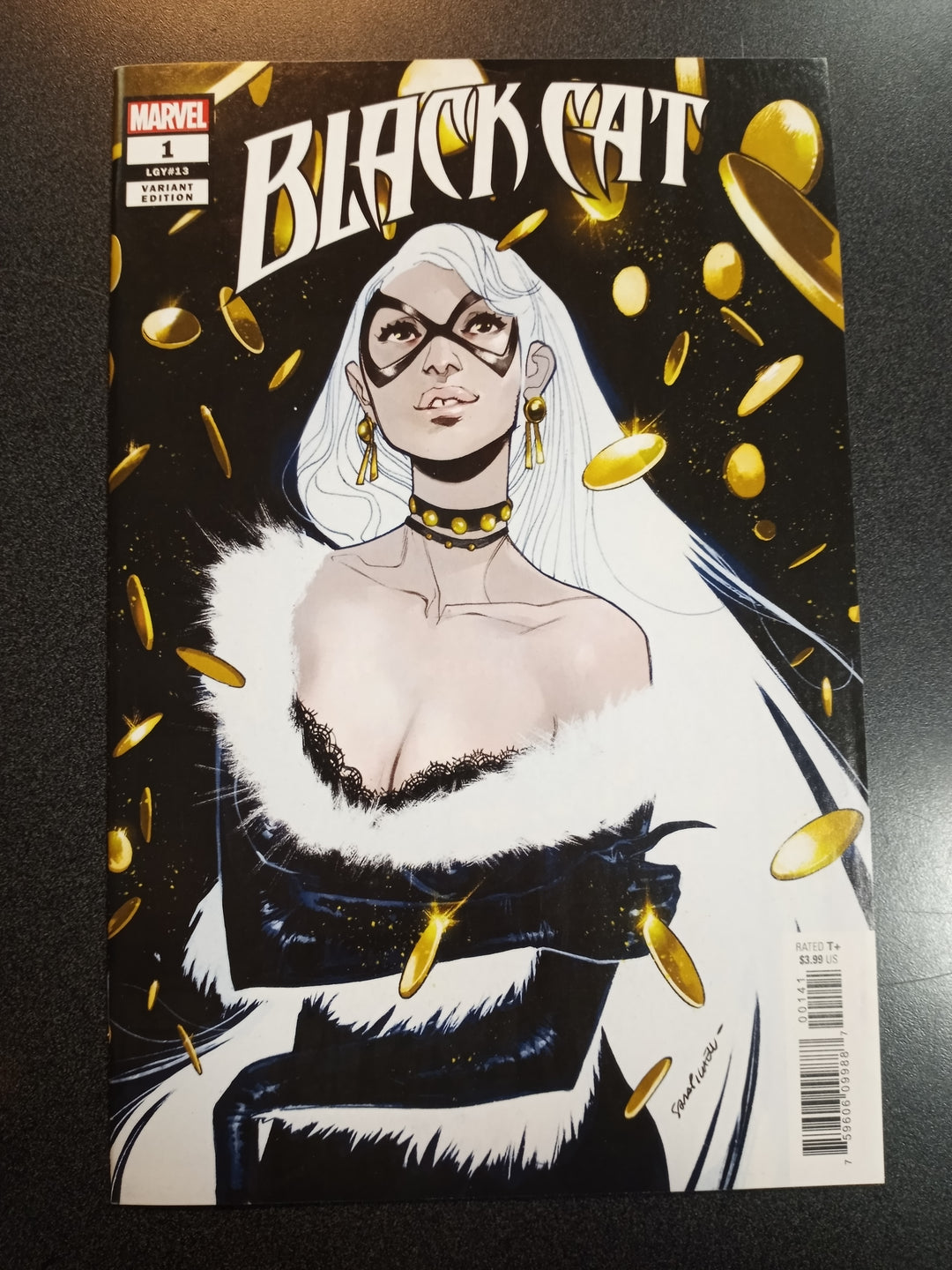 Black Cat #1 1:25 Pichelli Variant