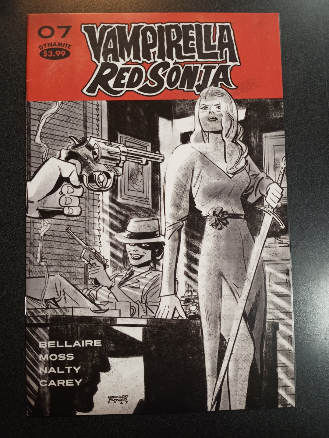 Vampirella Red Sonja #7 1:40 Romero B&W Variant