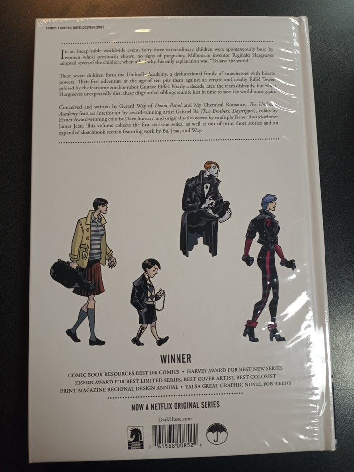 Umbrella Academy Apocalypse Suite Hardcover Retailer Variant