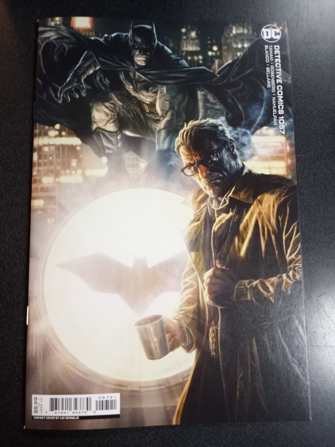 Detective Comics #1057 Cover B Lee Bermejo Card Stock Variant