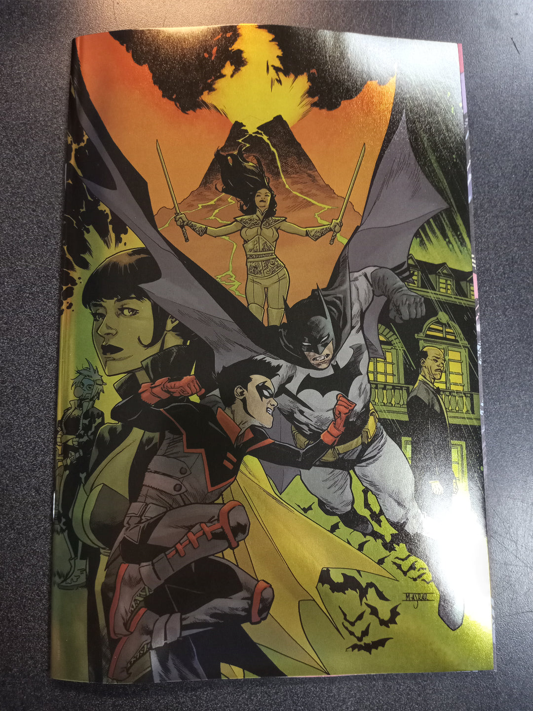 Batman vs Robin #1 (Of 5) Cover J 1 in 100 Mahmud Asrar Foil Card Stock Variant